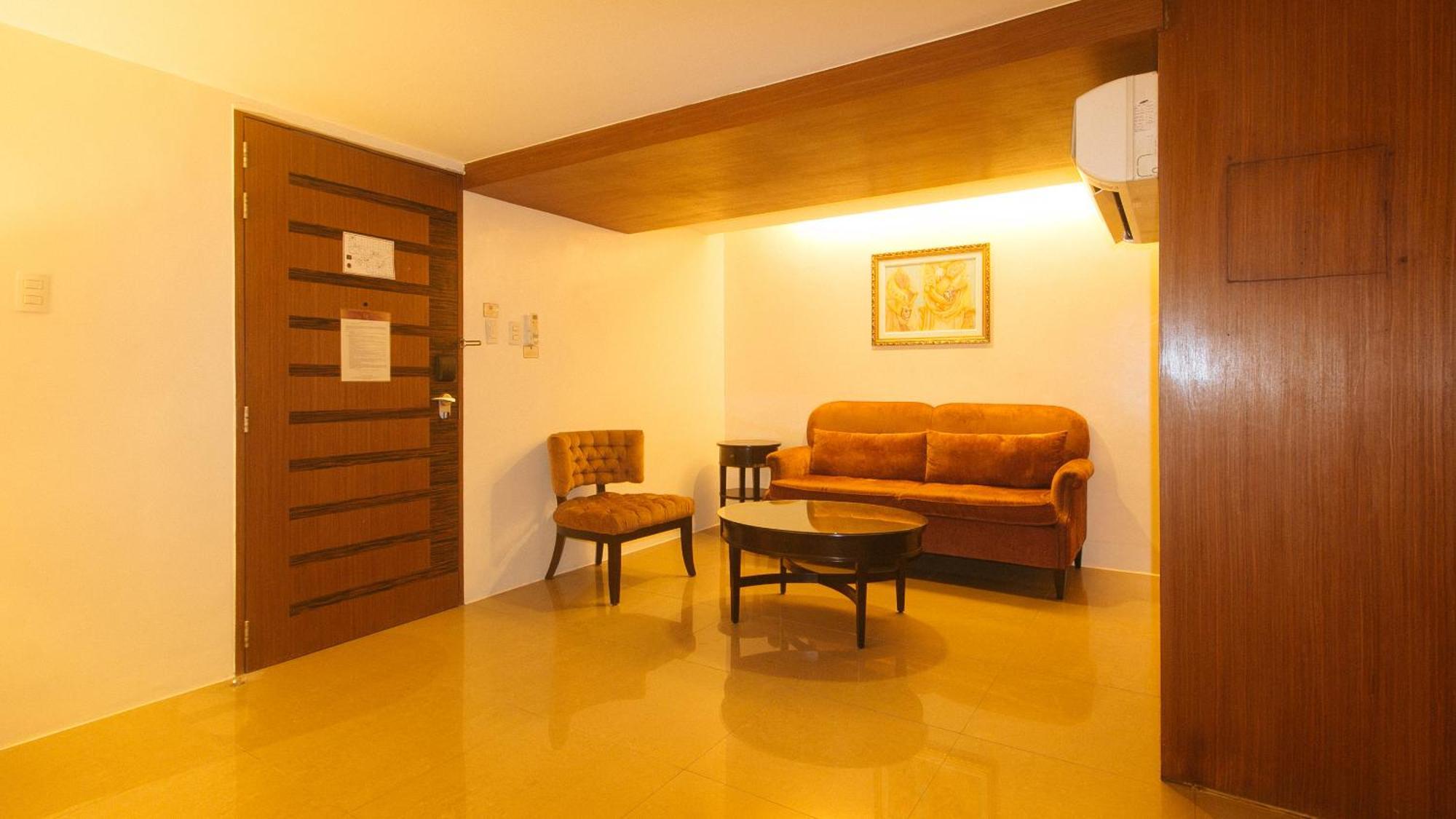 Torre Venezia Suites Quezon City Exterior foto