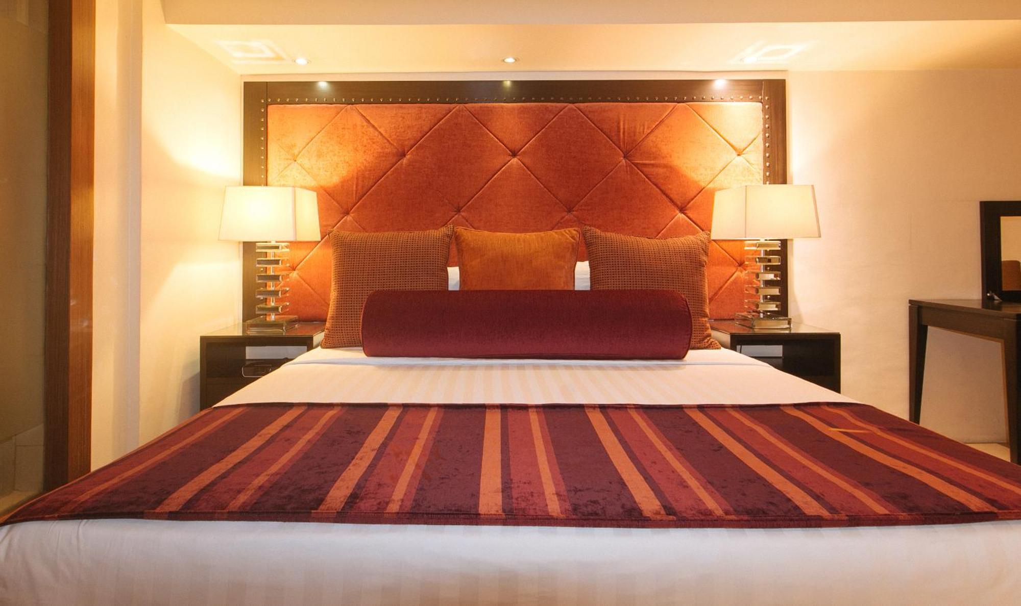Torre Venezia Suites Quezon City Exterior foto