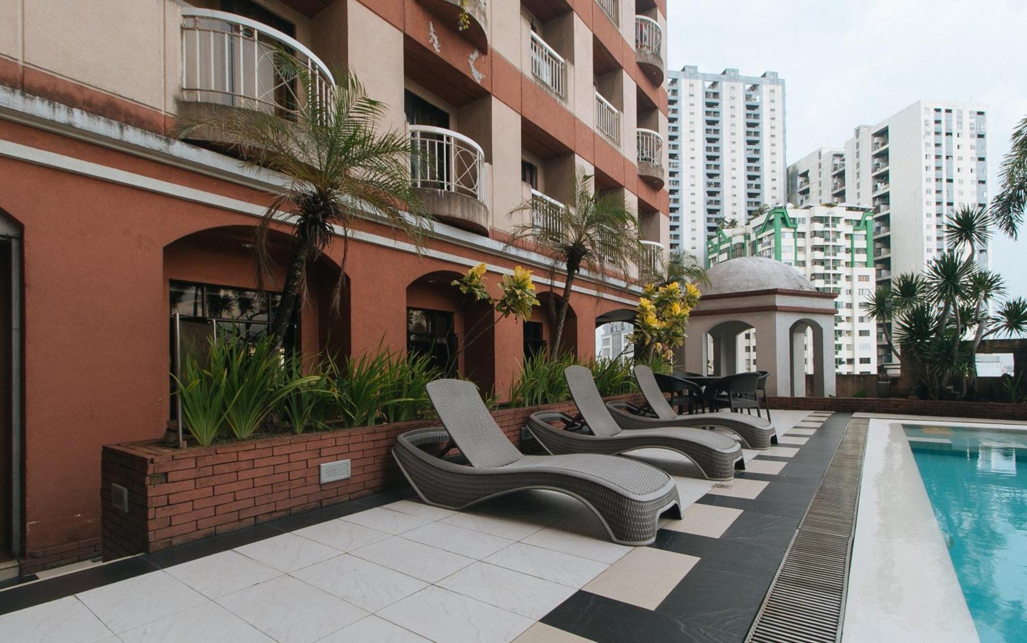 Torre Venezia Suites Quezon City Exterior foto